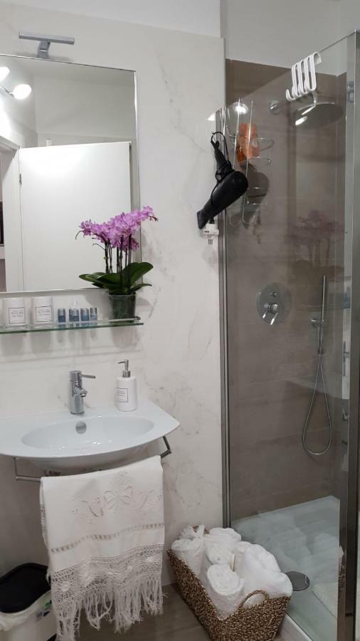 Cristel Apartment - 15 Min Da Milano Кормано Екстериор снимка