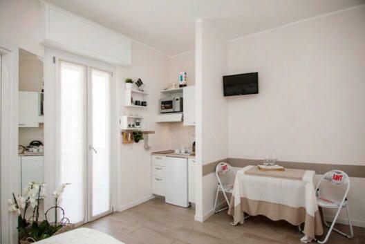 Cristel Apartment - 15 Min Da Milano Кормано Екстериор снимка